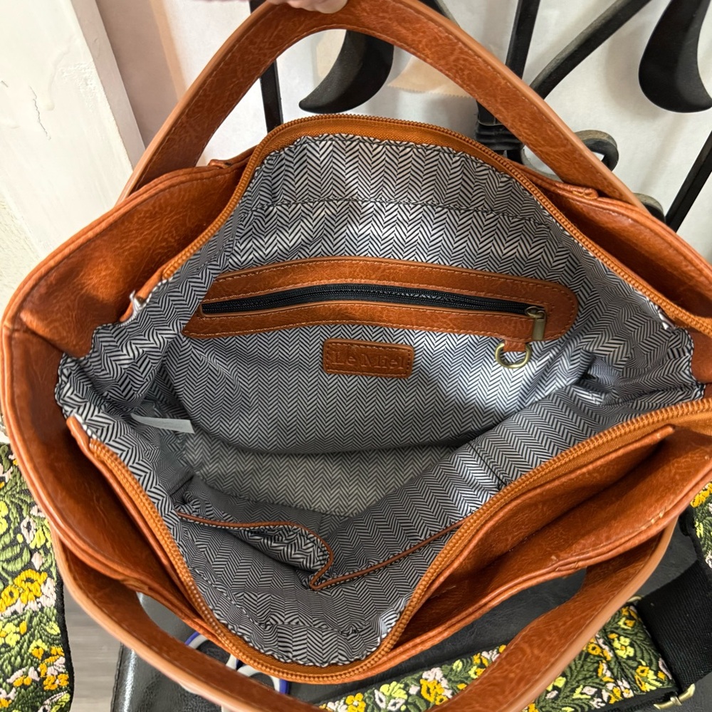 Le Miel Woven-Panel Brown Shoulder Bag with Floral Accent Strap - Picture 12 of 12
